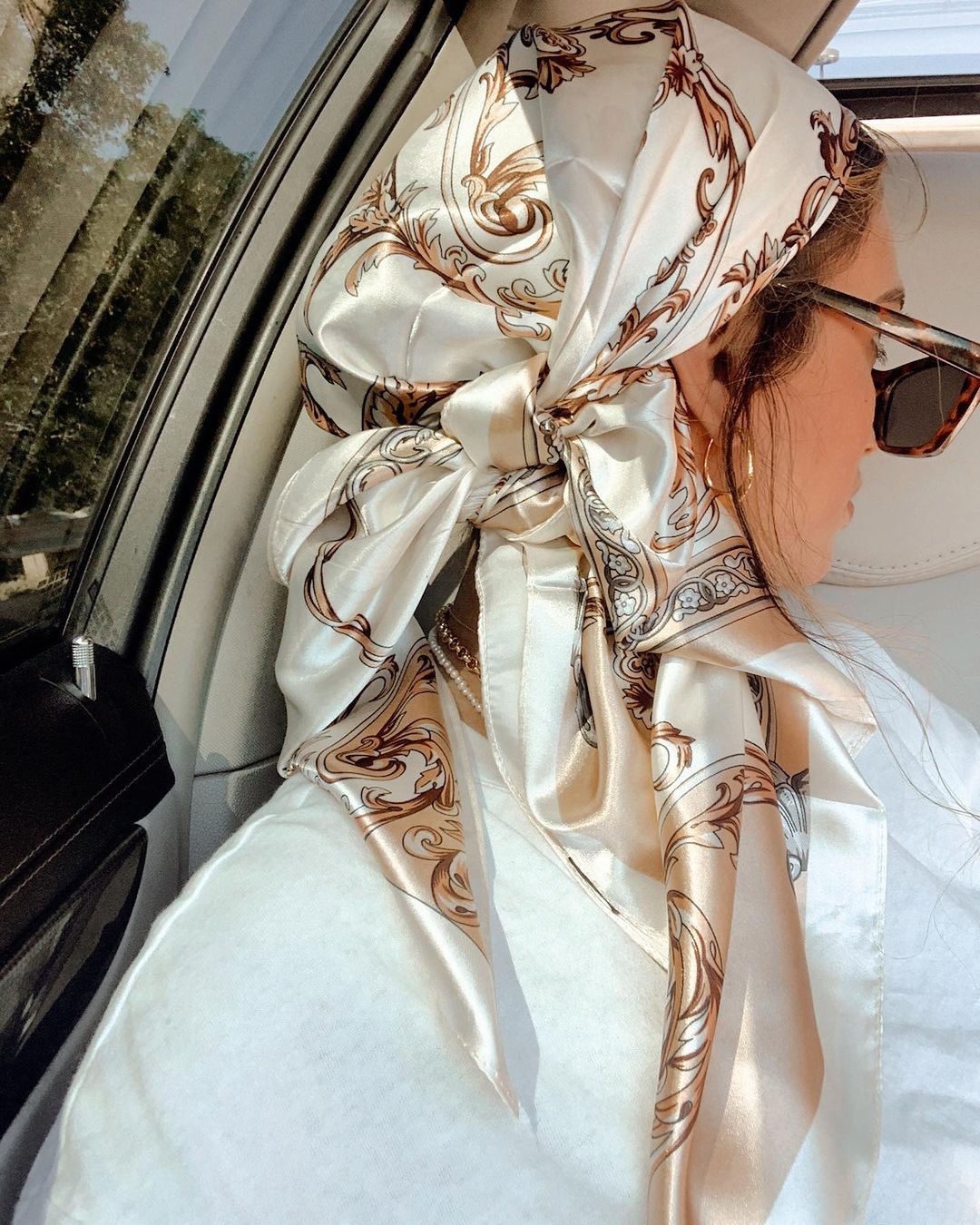 Lenço quadrado de cetim femini - Scarf Silk Neck avaliação e preço